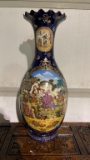 FINE PORCELAIN LIMOSE VASE