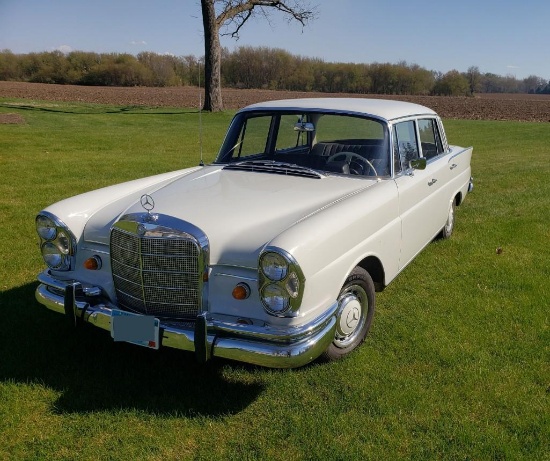 1966 Mercedes 230S