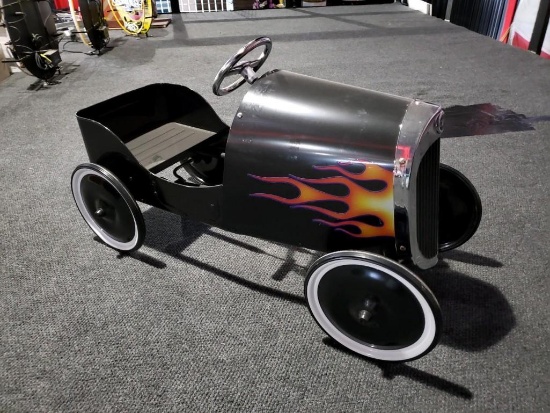 Black flame pedal car - SELLING NO RESERVE!!!