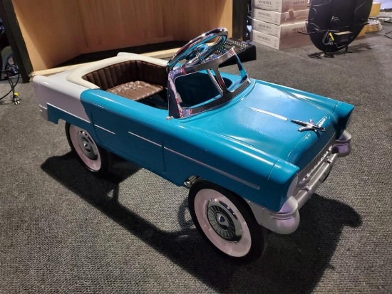 Blue & White Pedal Car - SELLING NO RESERVE!!!
