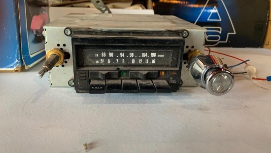 Radio for 1962 Pontiac Grand Prix - SELLING NO RESERVE