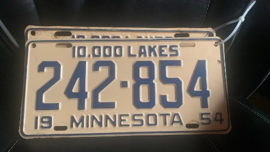 1954 Minnesota License Plates - SELLING NO RESERVE