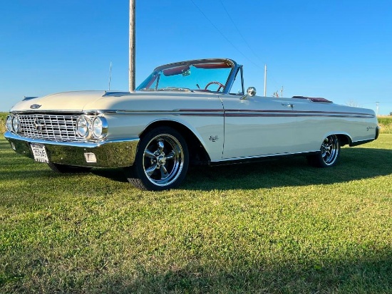 1962 Ford Galaxie 500 XL Sunliner