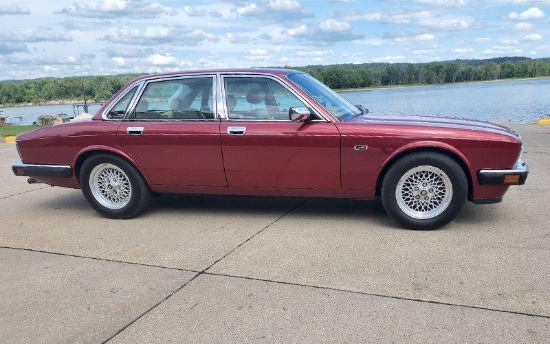 1994 Jaguar XJ12