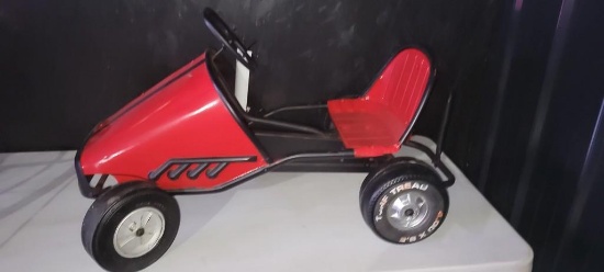 Pedal racer car