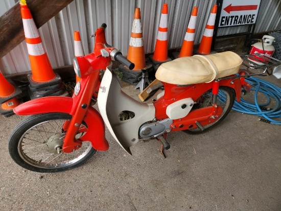 1962 Honda 50 Motorcycle - SELLING NO RESERVE