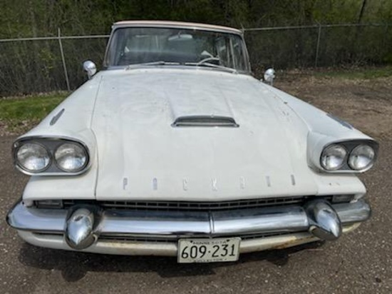 1958 Packard 4dr sedan Selling NO RESERVE