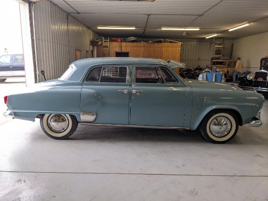1951 Studebaker Land Cruiser Commander 4-door sedan