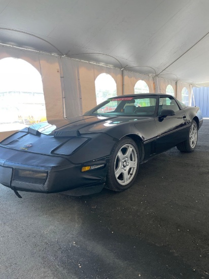 1985 Chevrolet Corvette Selling No Reserve...
