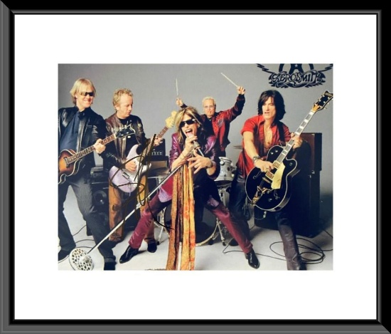 Aerosmith Steven Tyler Signed Photo - Selling No Reserve!