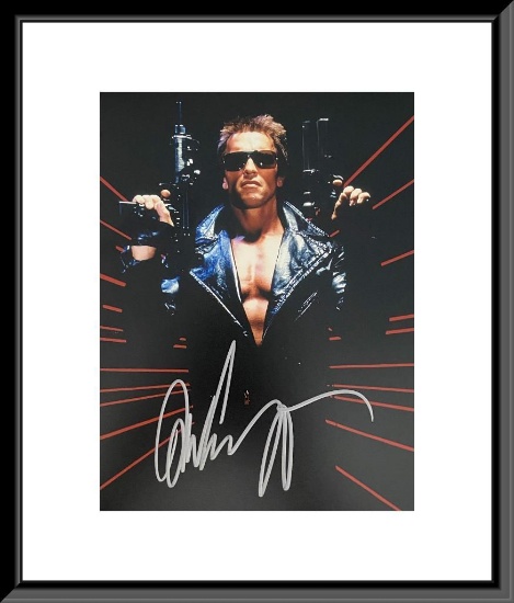 Terminator Arnold Schwarzenegger Signed Movie Photo - Selling No Reserve!