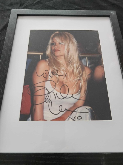 Baywatch Pamela Anderson signed photo. 8x10 inches- SELLING NO RESERVE!