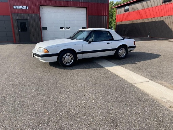 1989 Ford Mustang Convertible