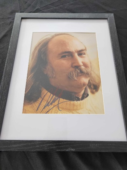 David Crosby signed photo. 8x10 inches- SELLING NO RESERVE!