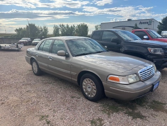 2003 Ford Crown Victoria