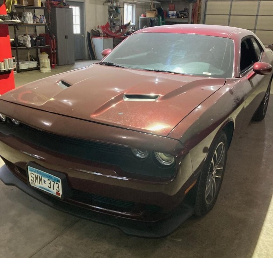 2019 Dodge Challenger SXT - SELLING NO RESERVE