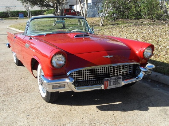 1957 Ford Thunderbird