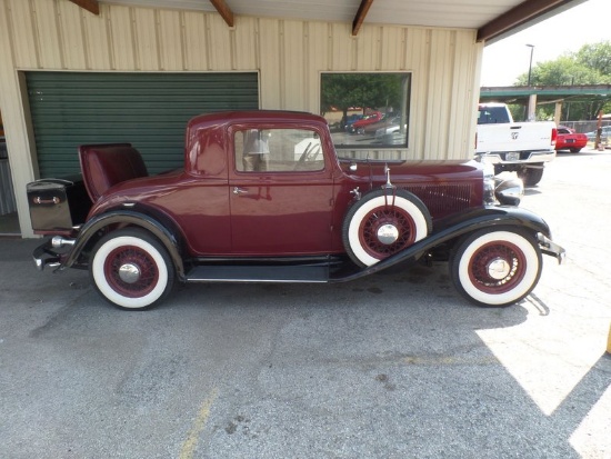 1933 Dodge DO Series 3-Window Rumbleseat