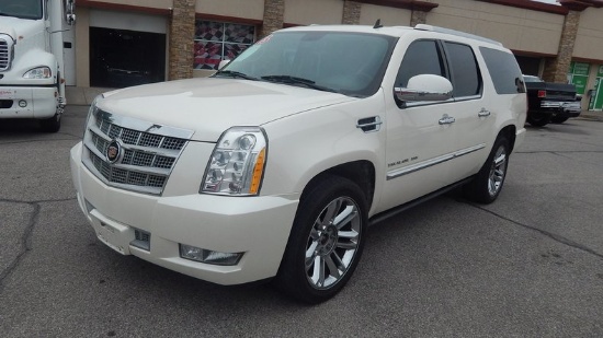 2013 Cadillac Escalade  Platinum ESV