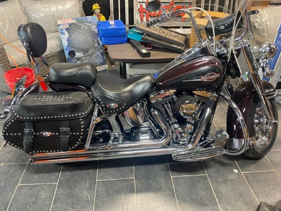 2006 Harley-Davidson FLST Heritage Softtail Motorcycle