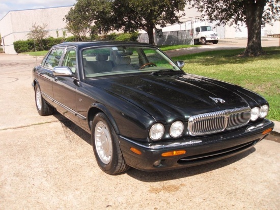 1998 Jaguar XJ8 Vanden Plas