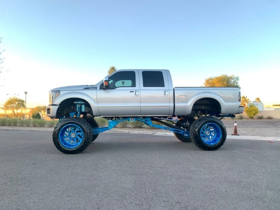 2014 Ford F250 Super Duty Platinum Edition Monster Truck