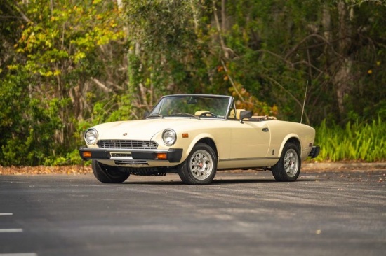 1982 Fiat 124 Spider 200