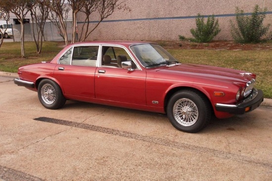 1985 Jaguar XJ6 Vanden Plas