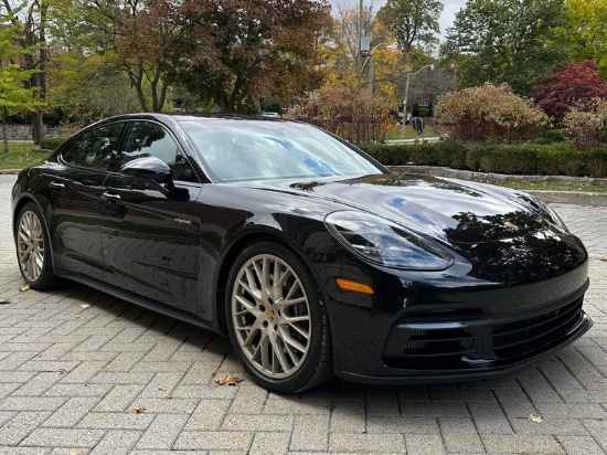 2020 Porsche Panamera 4E-Hybrid 10th Anniversary Edition