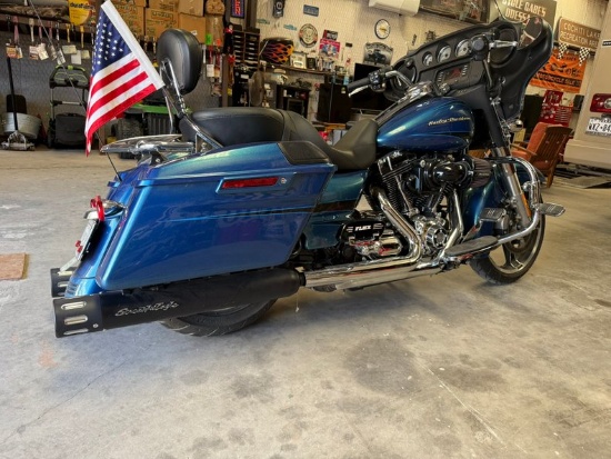 2014 Harley Davidson FLHX Touring Street Glide Motorcycle