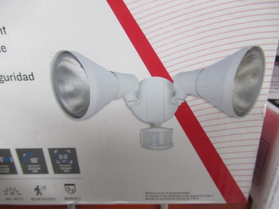 UTILITECH HARD WIRED FLOODLIGHT