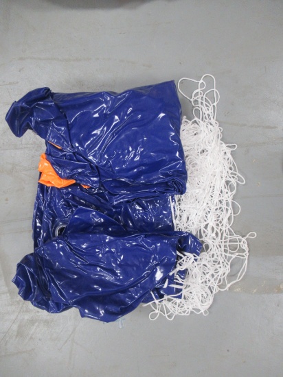 INFLATABLE NET WITH BALL