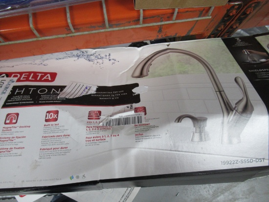 DELTA ABBOTT KITCHEN FAUCET