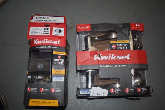 KWIKSET DOOR HANDLE & DEADBOLT