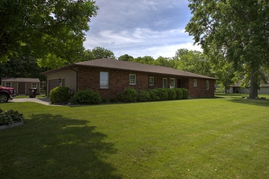 Residential Real Estate Online Auction Leroy, IL