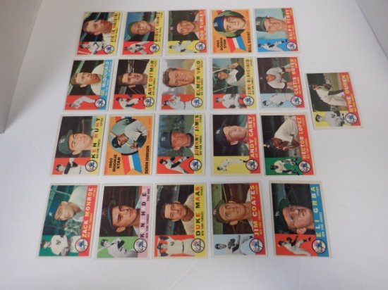 LOT OF 21 1960 TOPPS NEW YORK YANKEES CARDS