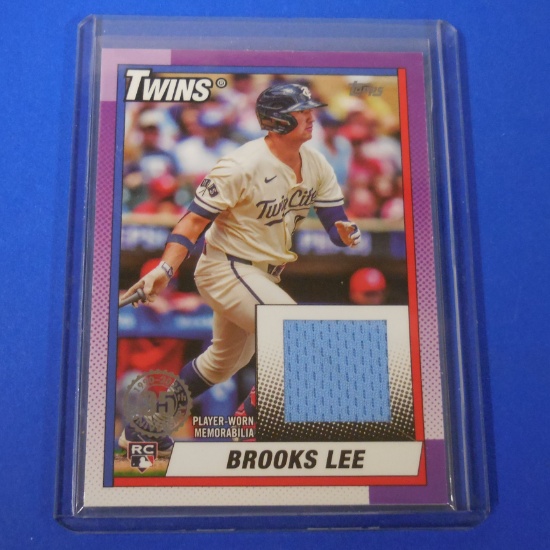 2025 TOPPS BROOKS LEE JERSEY ROOKIE CARD 1990 VARIATION