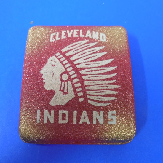 VINTAGE CLEVELAND INDIANS 1940S METALLIC CIGARETTE CASE