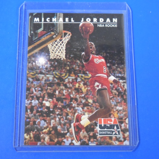 1992-93 SKYBOX USA BASKETBALL MICHAEL JORDAN DUNKING