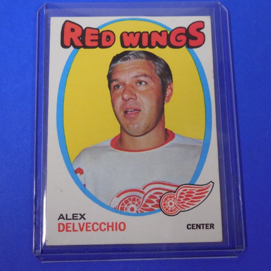 1971-72 TOPPS #37 ALEX DELVECCHIO RED WINGS