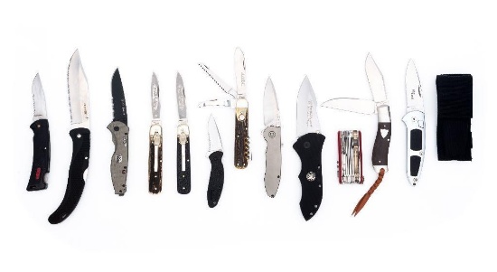 Lot of Twelve Folding Knives