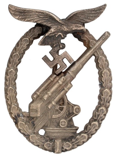 WWII Luftwaffe Anti-Aircraft Flak Battle Badge by Junker