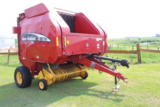 NH BR780 ROUND BALER, TWINE TIE, MONITOR,