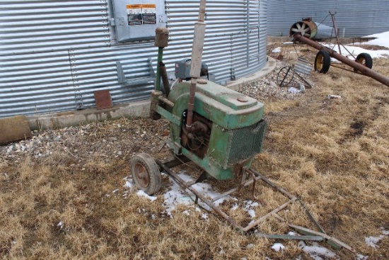 JD LA GAS ENGINE ON CART, HAS NOT RAN IN YEARS,