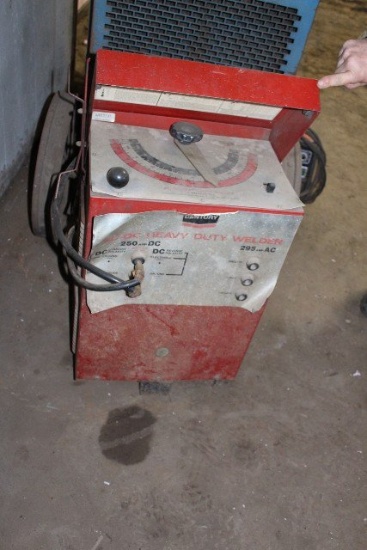 CENTURY 250 AMP AC / DC STICK WELDER