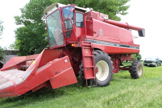 IH 1460 AXIAL FLOW COMBINE, REAR WHEEL ASSIST,