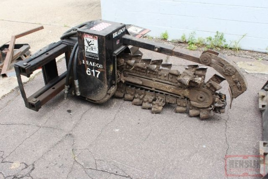 BRADCO 617 QT MOUNT HYD DRIVE 3' TRENCHER