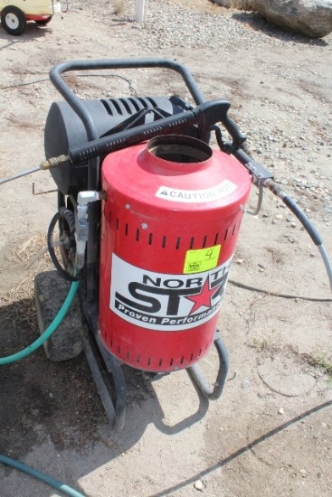 NORTH STAR HOT WATER PRESSURE WASHER WITH HOSE & PUMP