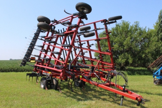 CASE IH TIGER-MATE II, 30.5' FIELD CULT,