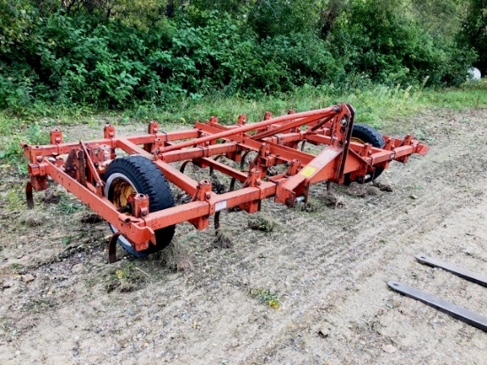 12' BRADY 3PT FIELD CULTIVATOR, GAGE WHEELS, NO DRAG,